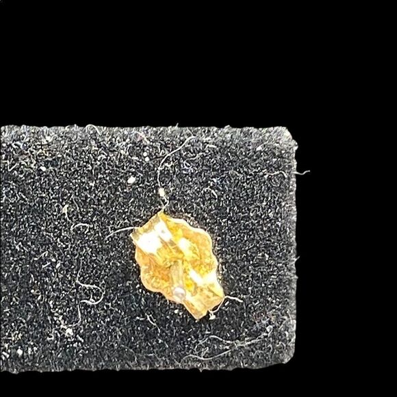 December birthstone 4mm earrings set in 14kt gold (tested) simulated stone - Picture 9 of 11